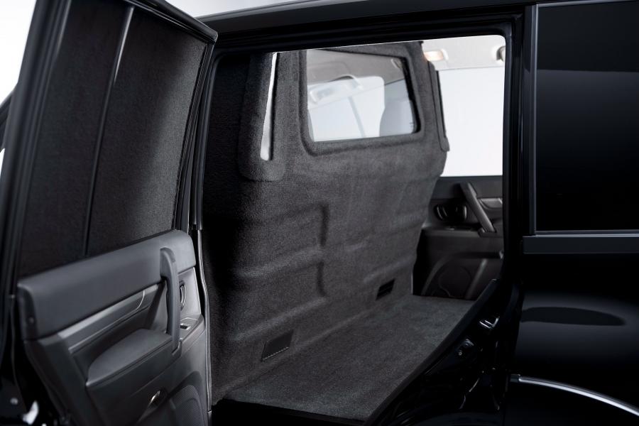 Интерьер Mitsubishi Pajero Van 2017 года  (фото 4 из 12)